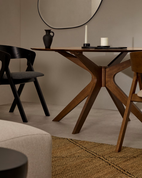 Picture of Naanim table